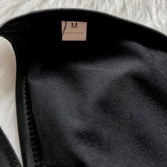 NWOT Black Halter Top Bikini Size Medium - Picture 6 of 7